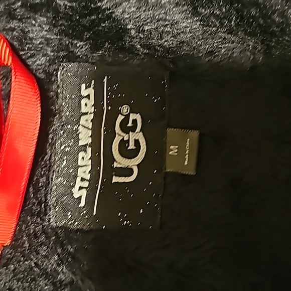 Robe - Picture 2 of 4